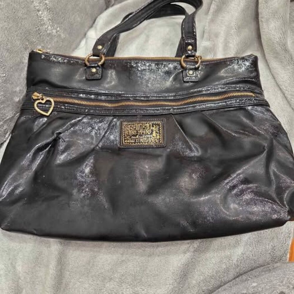 Coach Poppy Daisy Liquid Gloss Tote Black Patent Bag Y2K Indie Sleaze Lrg F20004